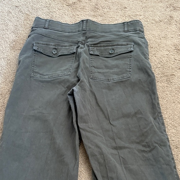 Bagatelle Collection New York Women’s Olive Green Chinos Size 10 Pants - Picture 9 of 10